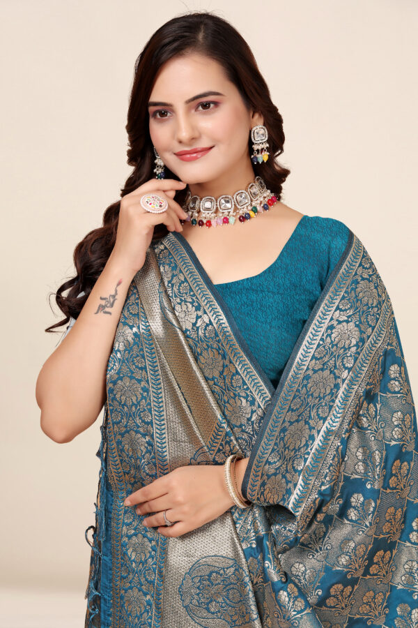 Bigging Banarasi Saree